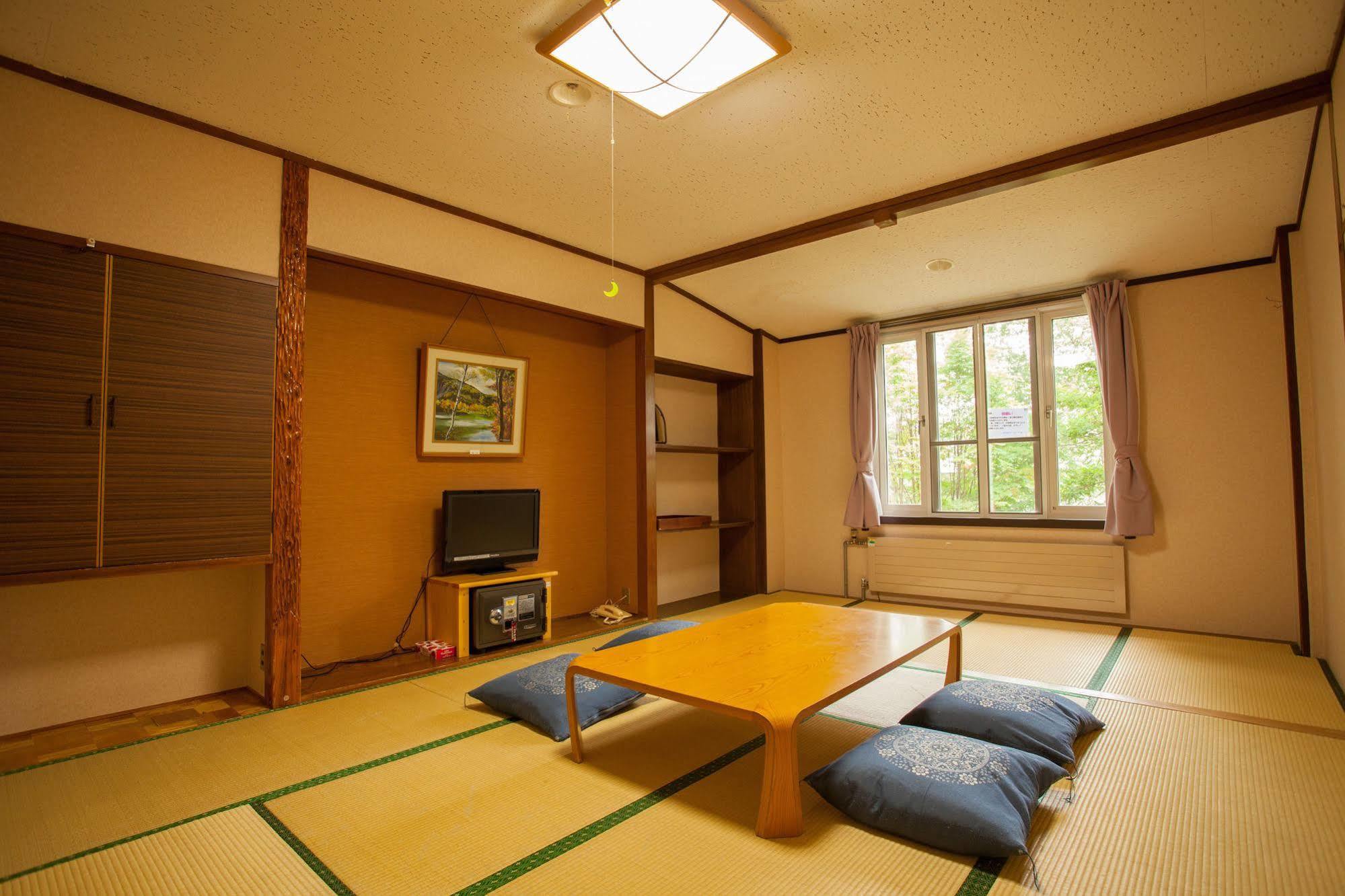 Hotel Mutsumi Shiga Kogen Dış mekan fotoğraf